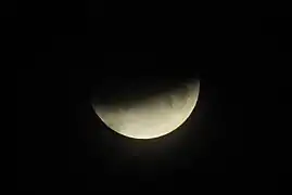 Vue de Moscou (Russie), peu avant l'éclipse maximale.