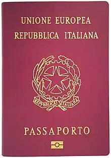 Couverture d'un passeport italien