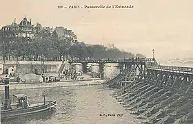 La passerelle vers 1900.
