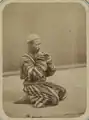 Musicien du Turkestan russe, vers 1872, jouant du koshnai (variation du mot ghoshmeh).