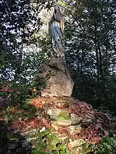 Statue de Notre-Dame.