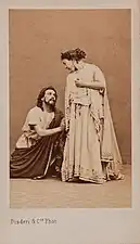 Pauline Viardot et Pierre-Jules Michot dans Alceste, photographie d'Eugène Disdéri (1861).