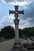 La croix du cimetière (juillet 2014).