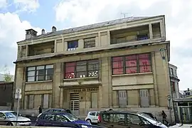 Au n°2 le collège Université.