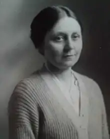 Yvonne Pouzin à la quarantaine