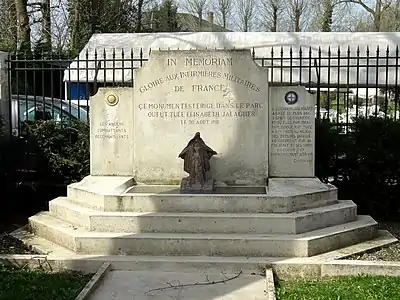 Monument aux infirmières.