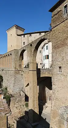 L'Acquedotto Mediceo (Pitigliano) (it). Septembre 2021.
