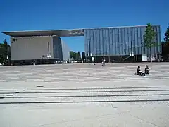 L'ensemble cinéma-théâtre.