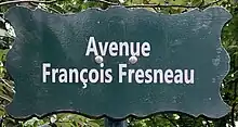 Voir la plaque.
