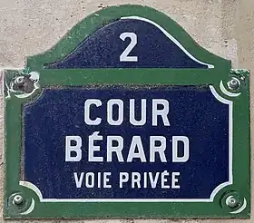 Voir la plaque.