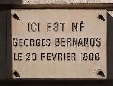 Plaque commémorative au no&nbsp;28.