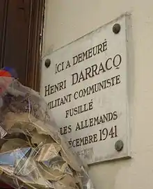 Plaque au no&nbsp;3.