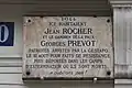 Plaque au no&nbsp;20 en hommage aux résistants Jean Rocher et Georges Prévot.