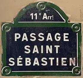 Voir la plaque.