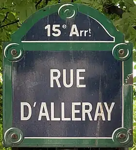 Voir la plaque.