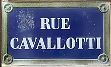 Voir la plaque.