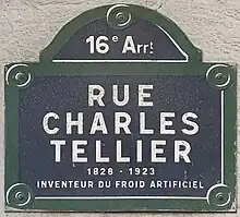 Voir la plaque.