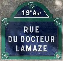 Voir la plaque.