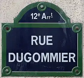 Voir la plaque.