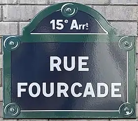 Voir la plaque.