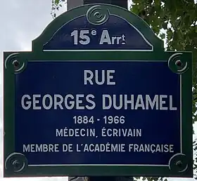Voir la plaque.