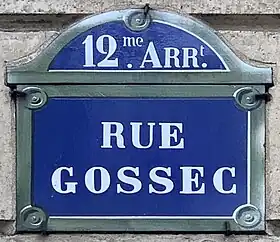 Voir la plaque.