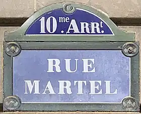 Voir la plaque.