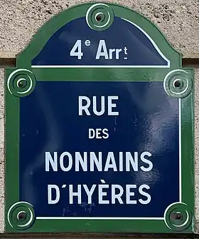 Voir la plaque.
