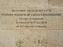 Inscription dans la rue Saint-Florentin.