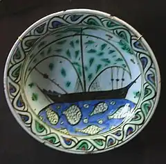 Plat d'Iznik, fin du XVIe&nbsp;siècle, musée national de la Renaissance à Écouen.