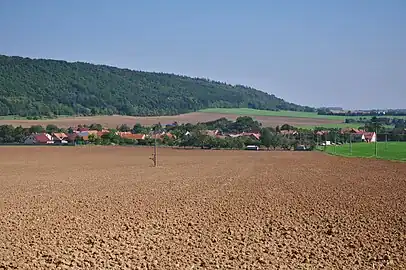 Vue de Služín depuis le nord-ouest.