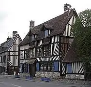 Ancienne auberge du Vieux-Puits à Pont-Audemer.