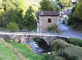 Pont sur la rivière de Nistos.