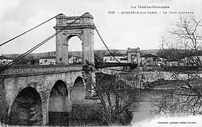 L'ancien pont à tablier de bois avant 1930.