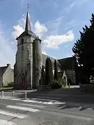 Église St-Mériadec. Sa cloche guérit les sourds