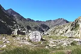Croix-frontière no&nbsp;312 située au Port de la Peyre Saint-Martin