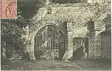 Portail d'entrée de l'abbaye, xiiie&nbsp;siècle.