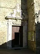 Porte d'entrée.