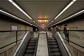 Couloir de la station Florenc (lignes B et C)