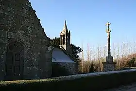 La chapelle de Landugen et son calvaire 1.