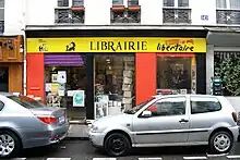 No&nbsp;145 : devanture du la librairie Publico.