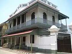 Demeure d'architecture franco-tamoule, un style architectural propre à la ville et au quartier tamoul en particulier.