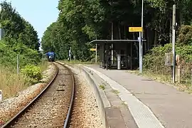 Quai desservi par les trains à destination de Montivilliers ou Rolleville, vu dans cette direction.