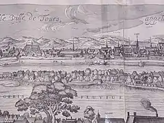 Dessin en noir et blanc d'une ville vue depuis les bords d'un cours d'eau avec des murailles sur la rive.