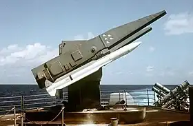 Un lanceur de missiles SM-2 sur l'USS Ticonderoga