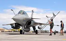 Un Rafale de l'Armée de l'air française arrive sur la Nellis Air Force Base (Nevada) pour l'exercice Red Flag 08-4 le 7 août 2008.
