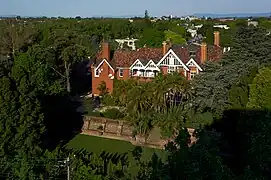 Domaine Redcourt (en), Armadale.