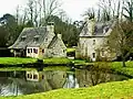 Le Relecq-Kerhuon : le manoir de Lossulien, l'étang et les moulins.