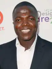 Reno Wilson (en) interprète Stanley Hill