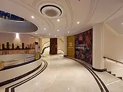 Vue d'intérieur sur un des étages du cinéma Eros